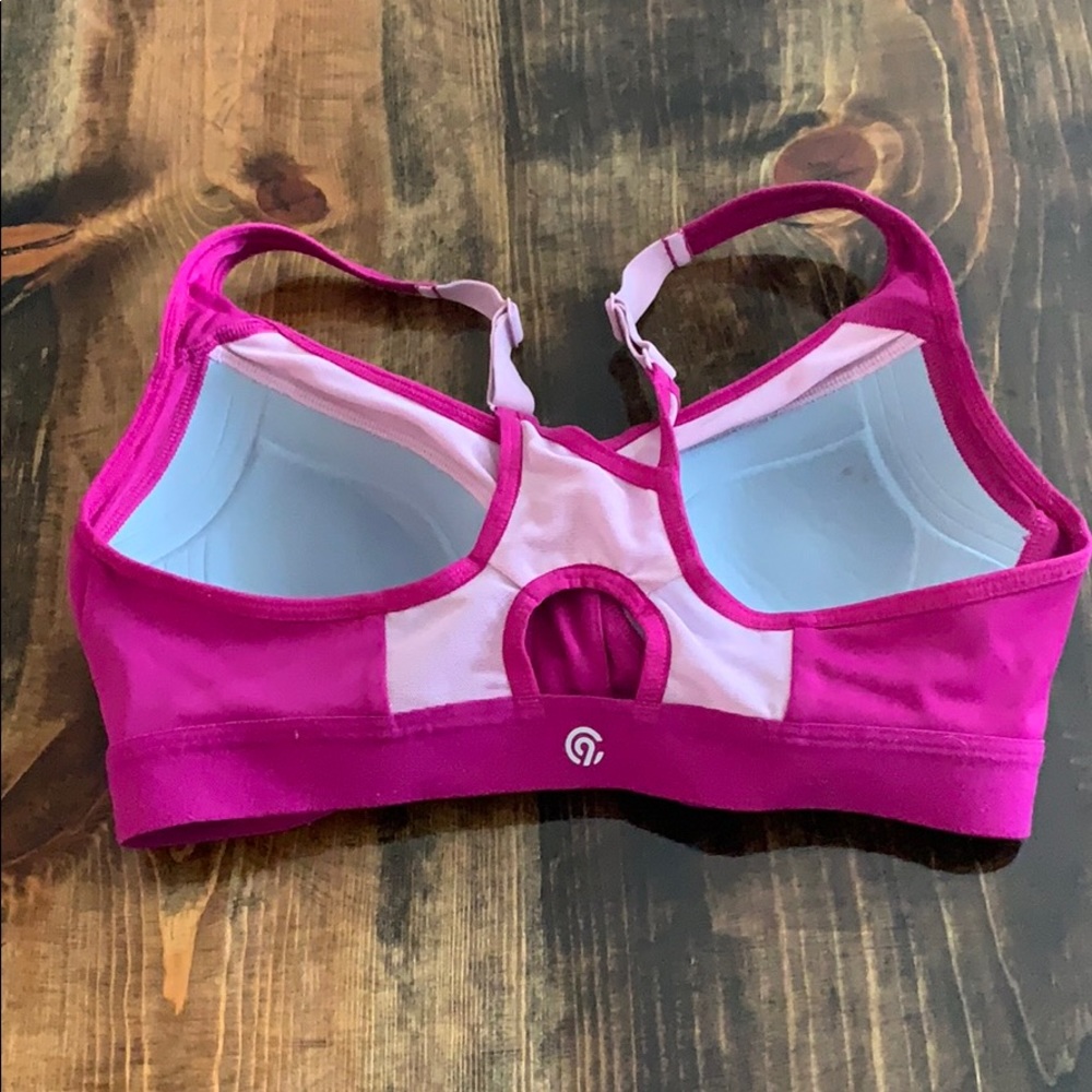 Sports bra, front zip - Picture 2 of 3